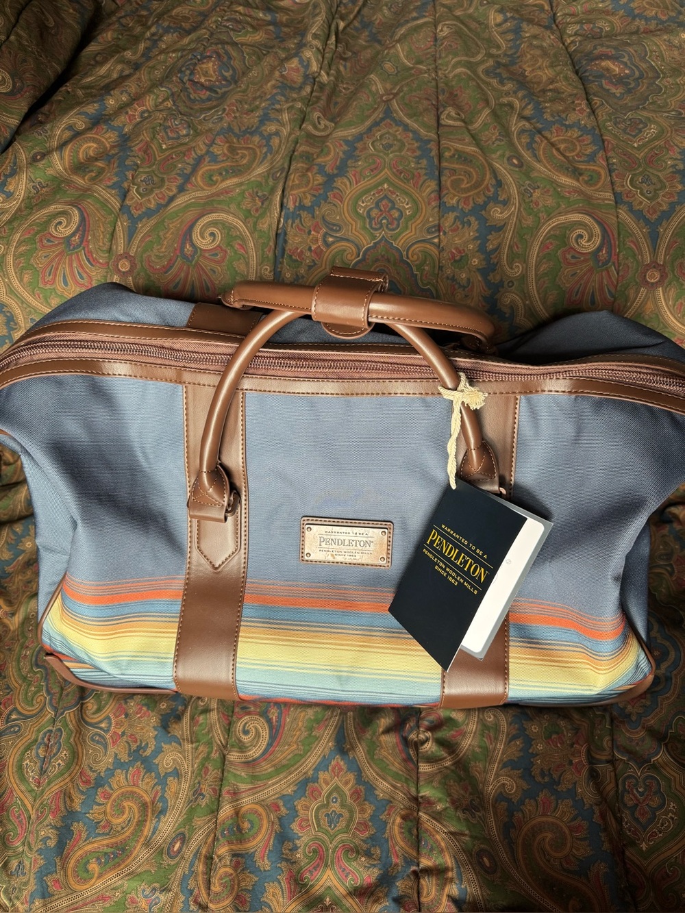 Pendleton Roller Travel Bag, NWT, 11”H, 12”W, 22”L Get it before it’s gone! 💼 💨 - Picture 3 of 16